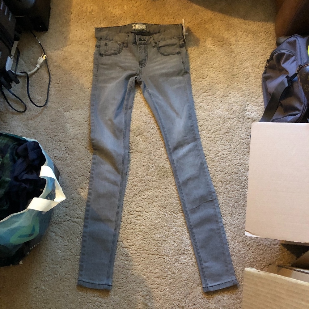 Free People Gray Jeans NWT 25